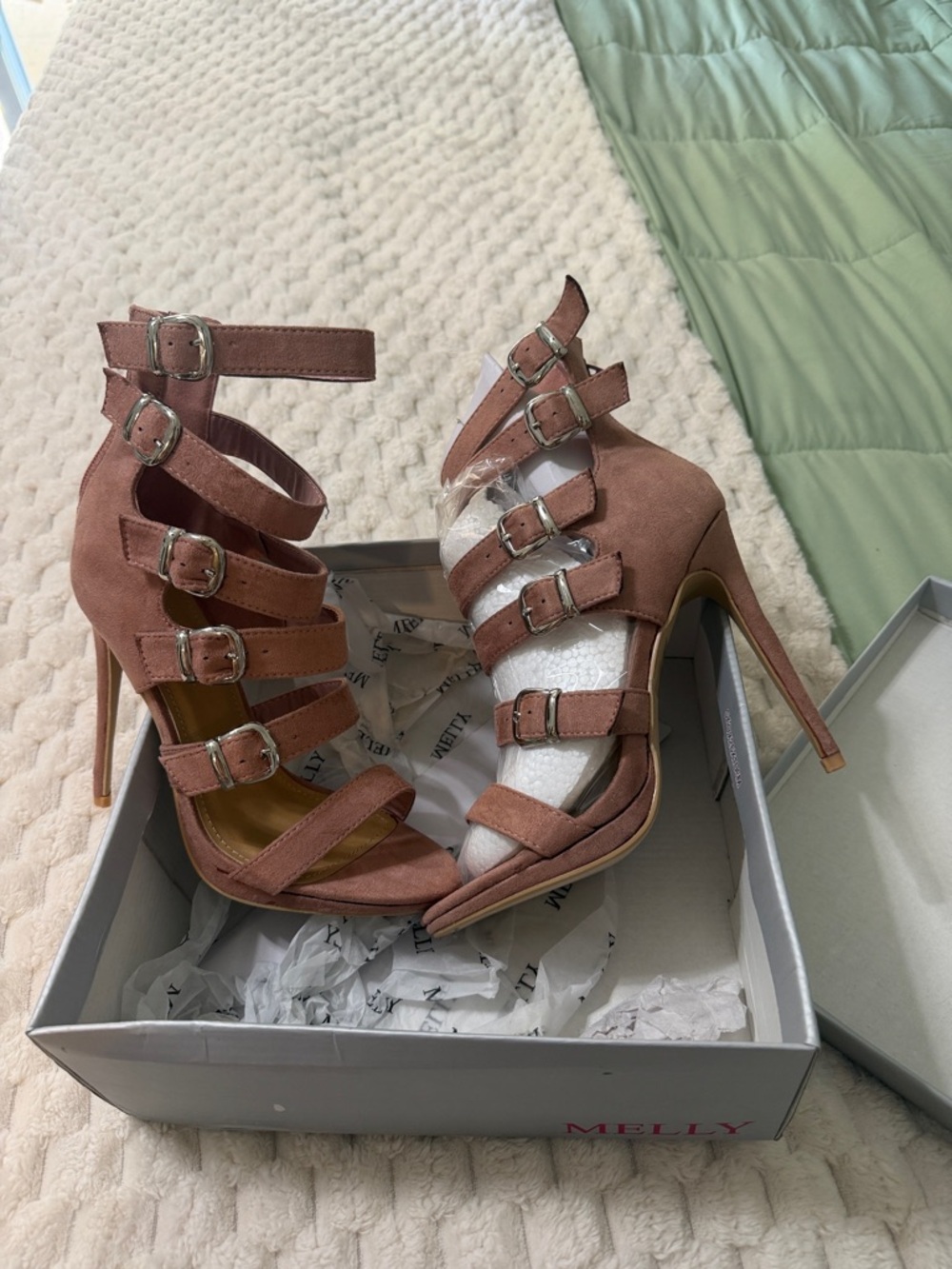 Women's Mauve Strappy Buckle High-Heel Sandals